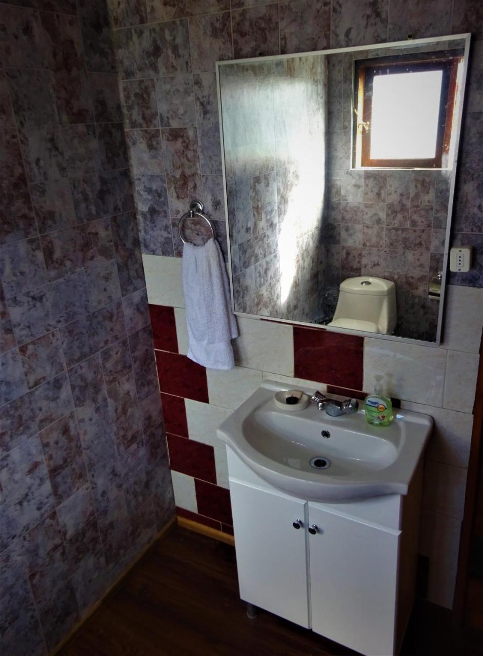 Patagonia Hostal Alojamiento Familiar ปูแอร์โตบารัส ภายนอก รูปภาพ