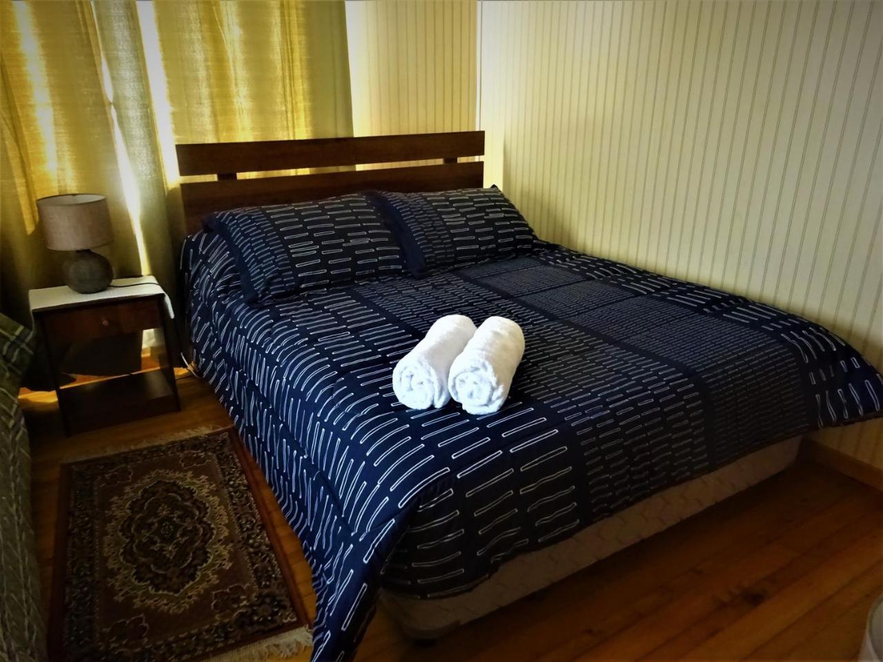 Patagonia Hostal Alojamiento Familiar ปูแอร์โตบารัส ภายนอก รูปภาพ